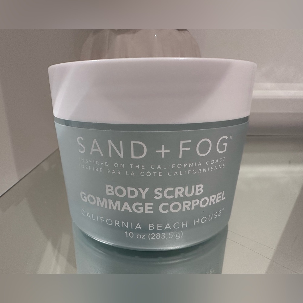 California Beach House 10 oz Body Scrub Sand + Fog NWT